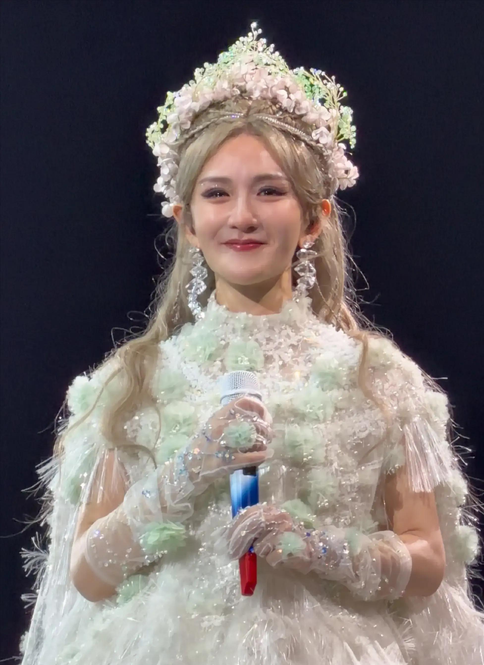 谢娜开巡演竟有深意?网友质疑与她亲自回应大不同