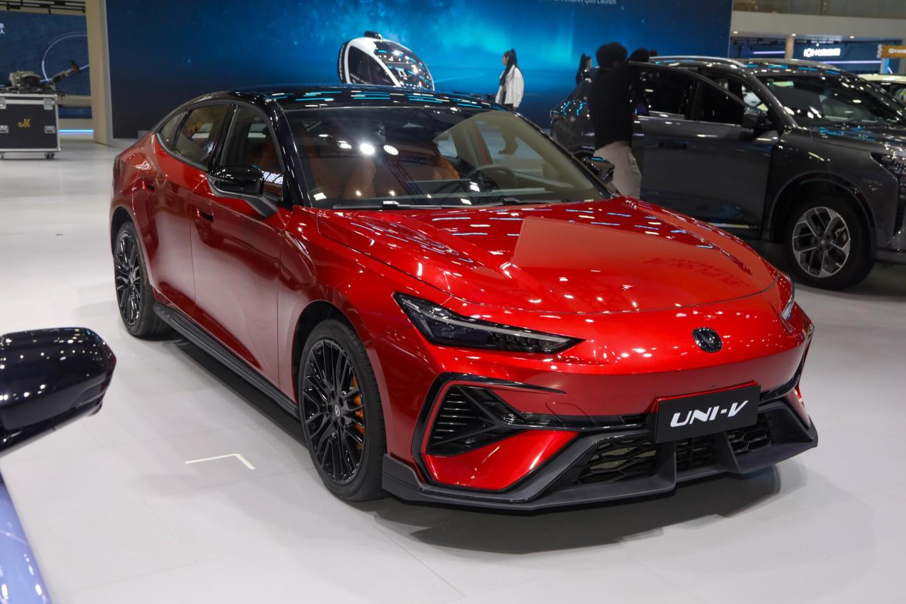 2025款 长安UNI-V 第三代 2.0T 劲擎型