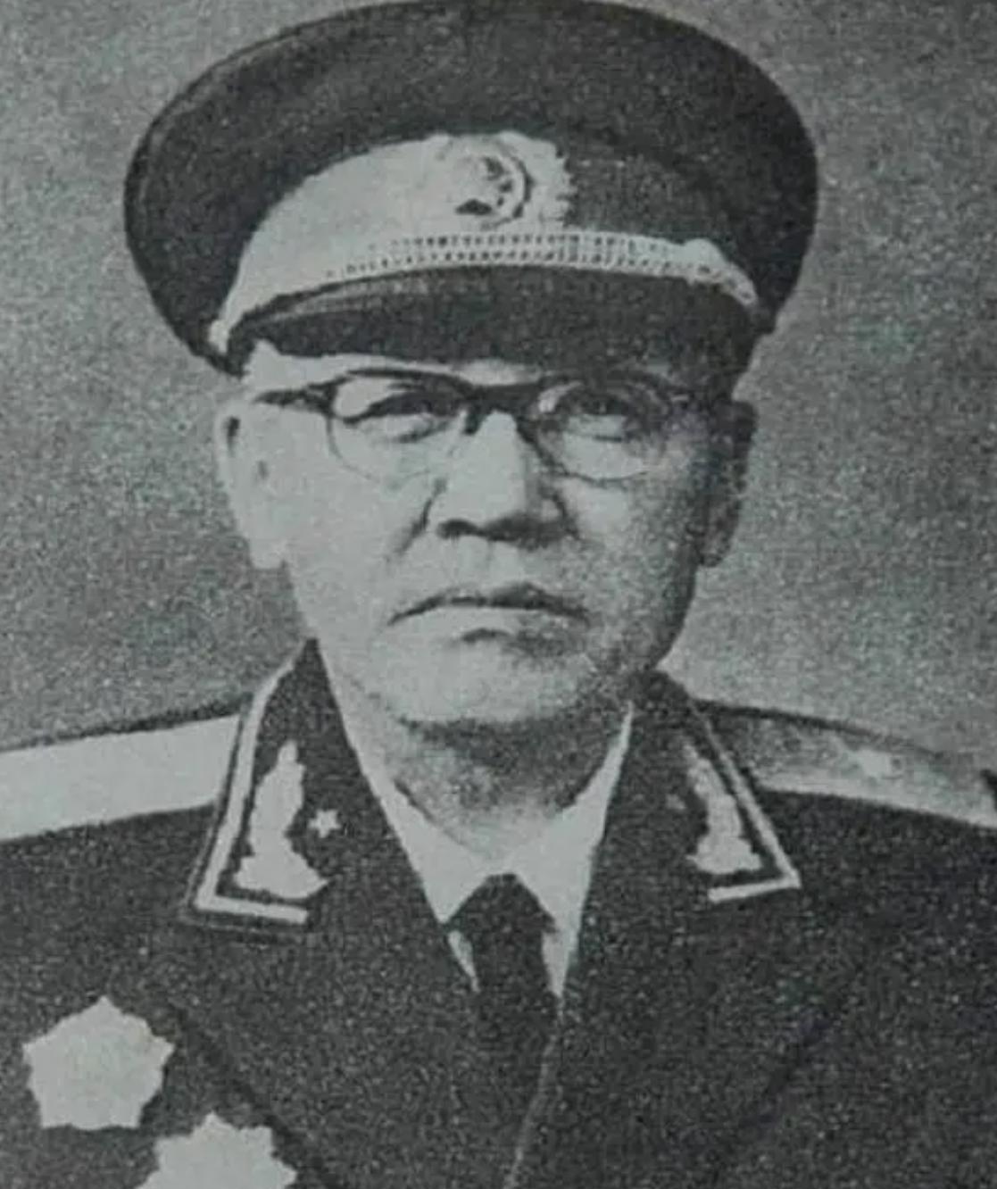 两位副军长新中国成立后皆被授予中将军衔为何军长反而只是获得少将?