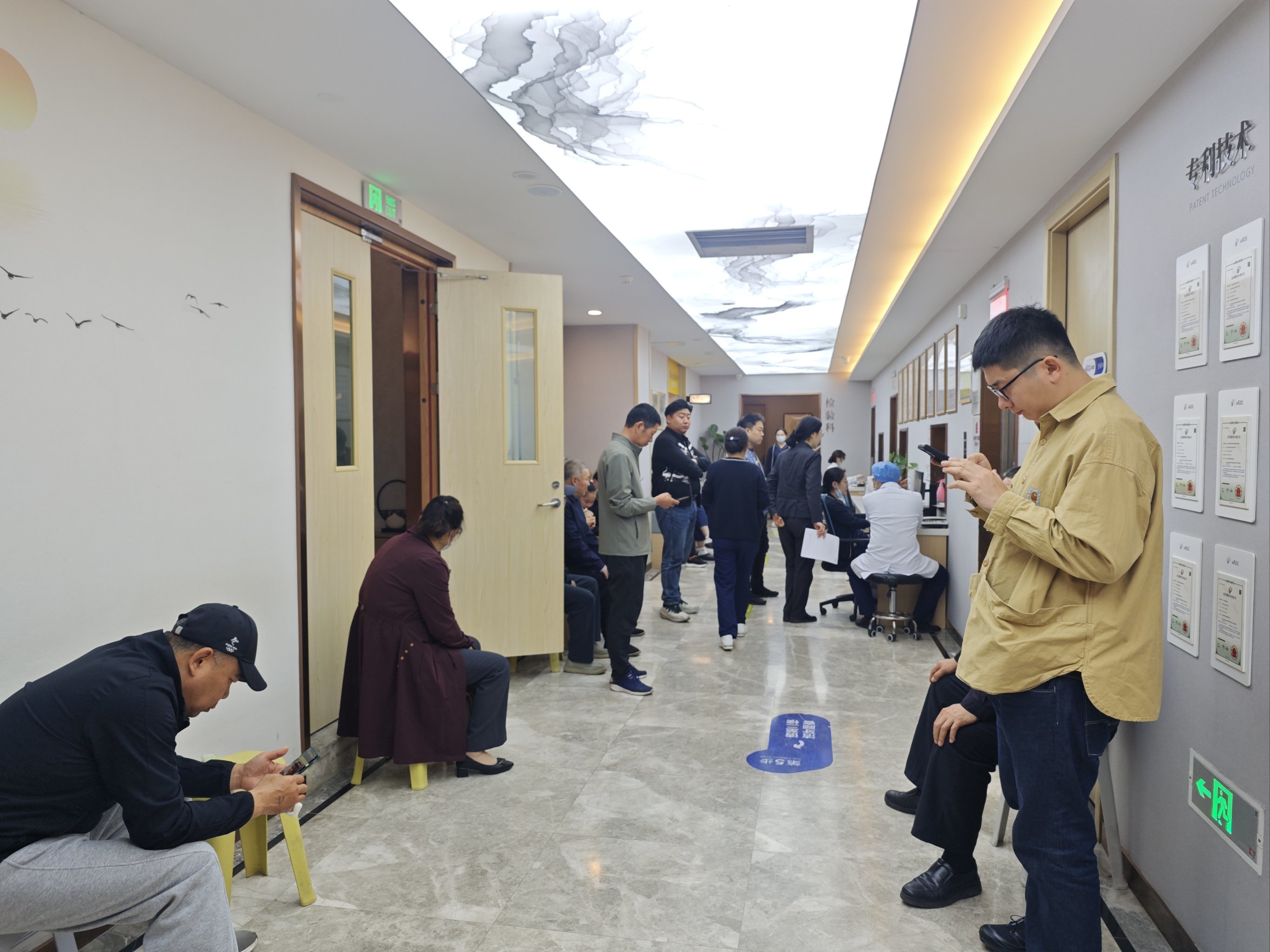 北京大学口腔医院帮忙挂号陪同看病儿童就医全程看护，家长省心无忧的简单介绍