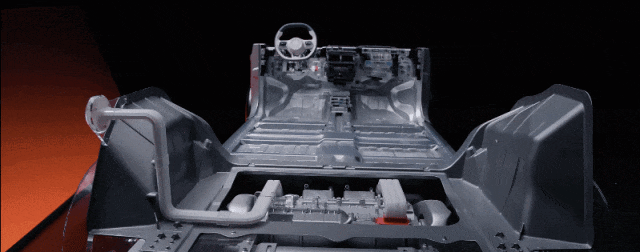 极氪8X完成行业首次上坡避障实测，硬核底盘质量直面118km/h滚落轮胎考验-有驾