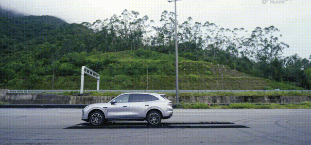 启境底盘工程师揭秘：为何这套系统能让车辆操控质感产生质的飞跃？-有驾