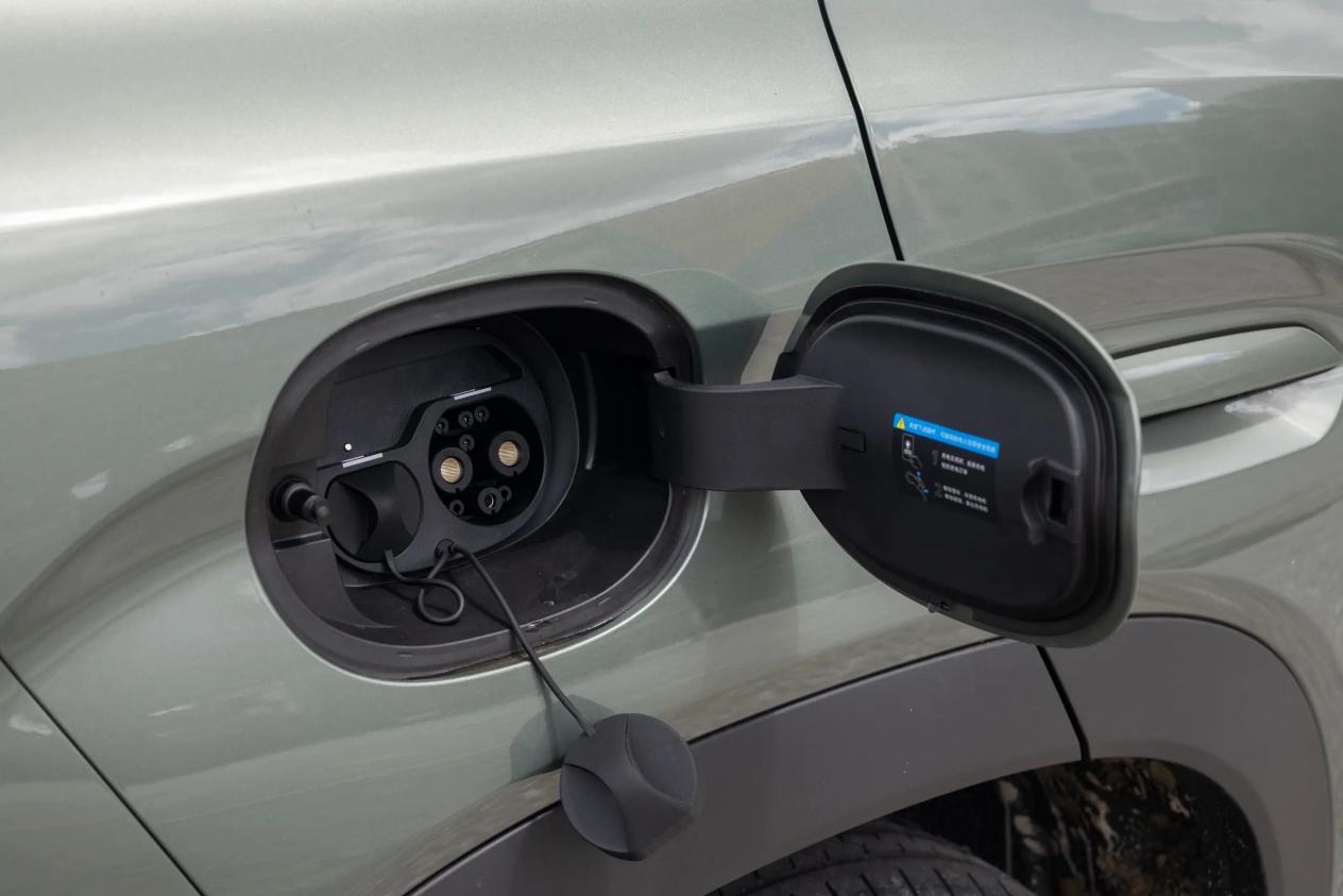 （宋Ultra EV）