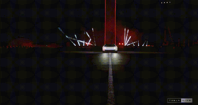 特斯拉Roadster2飞天新技术揭秘：从火箭到汽车，未来出行将如何颠覆我们的想象？-有驾