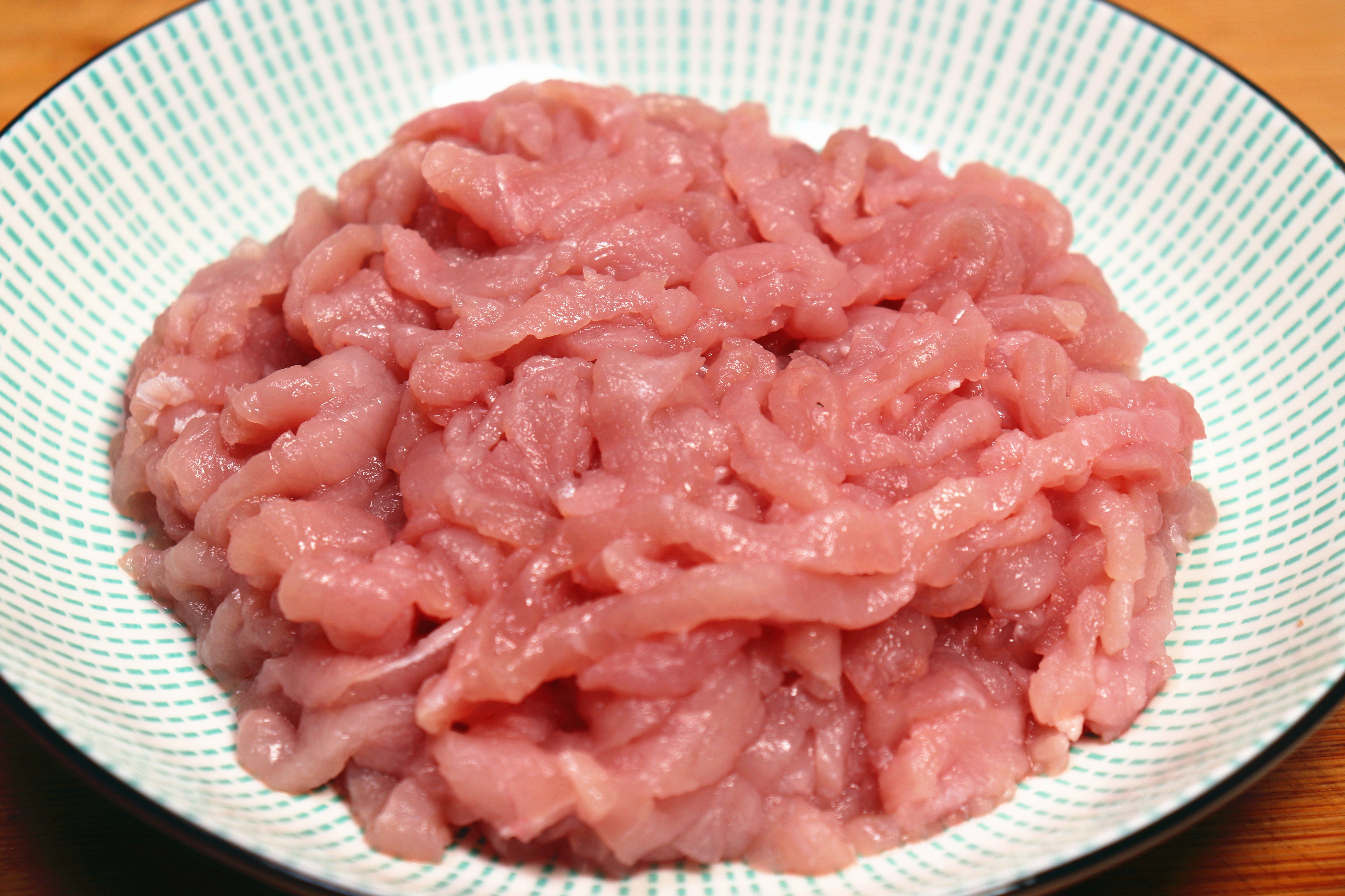 炒瘦肉想要不粘锅,记住关键一步,肉丝嫩滑不腥、不粘锅