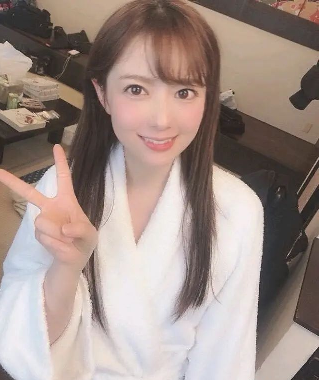 最新八卦 第18期 岬奈奈美(治愈美仙子)肤白靓丽细嫩大长腿诱人