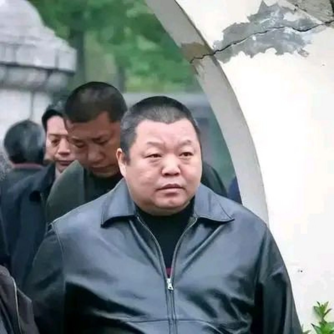 1998年,臧天朔在天上人间设宴招待陈惠敏,臧天朔直接点了10瓶皇家礼炮
