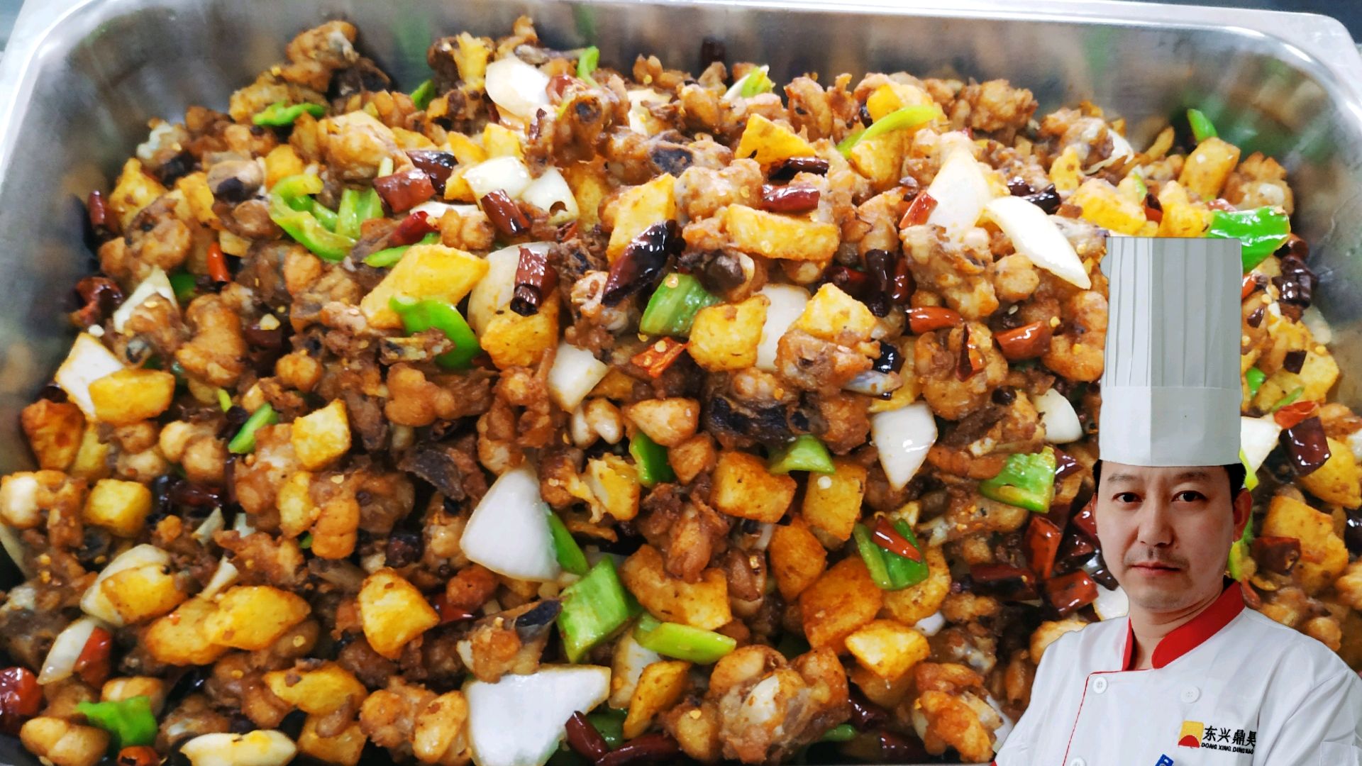 辣子鸡加入土豆块.你会发现土豆块的味道有了回味的感觉