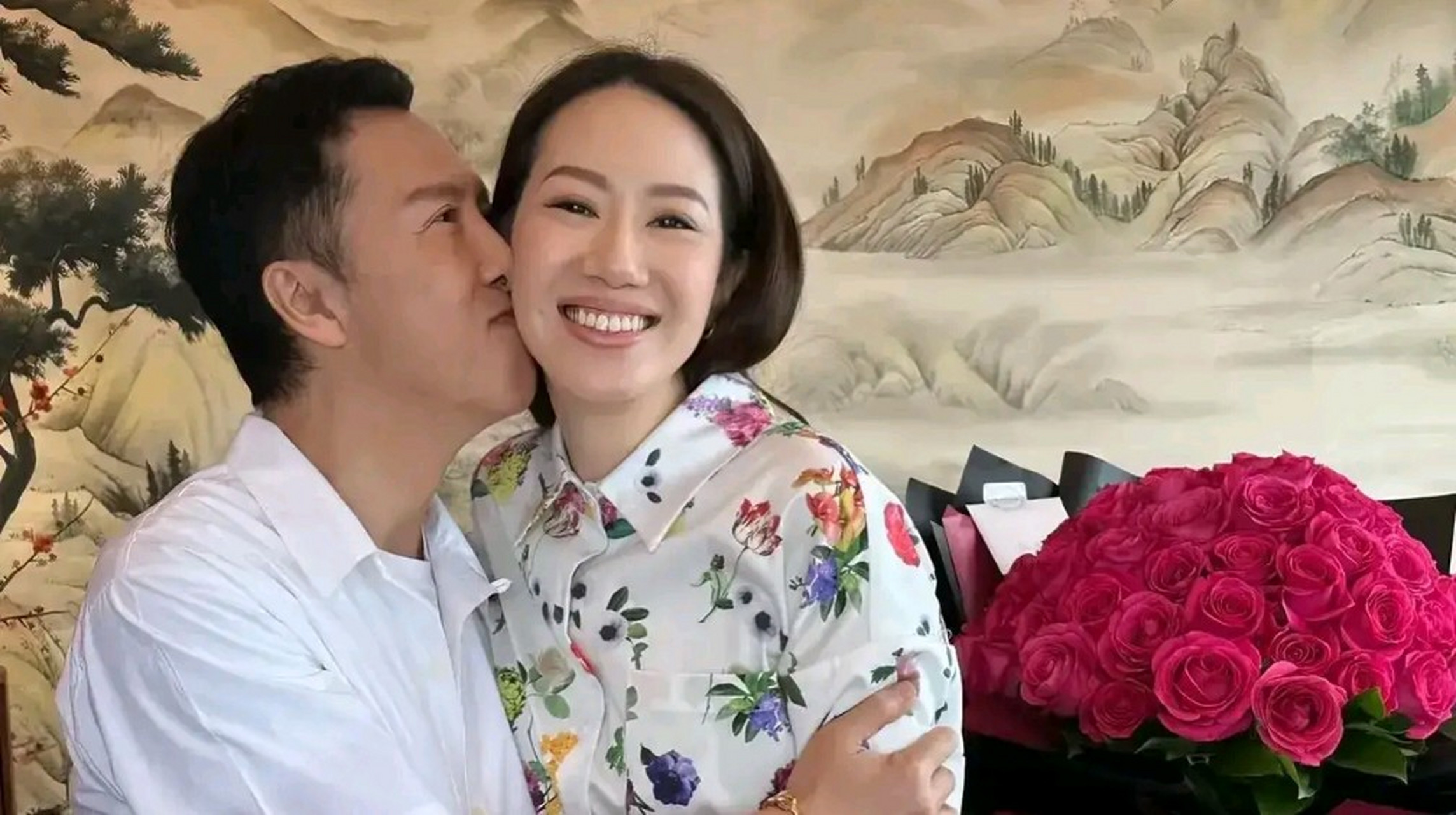 离婚30年后,再看甄子丹和梁静慈如今现状,两人差距一个天上一个地下