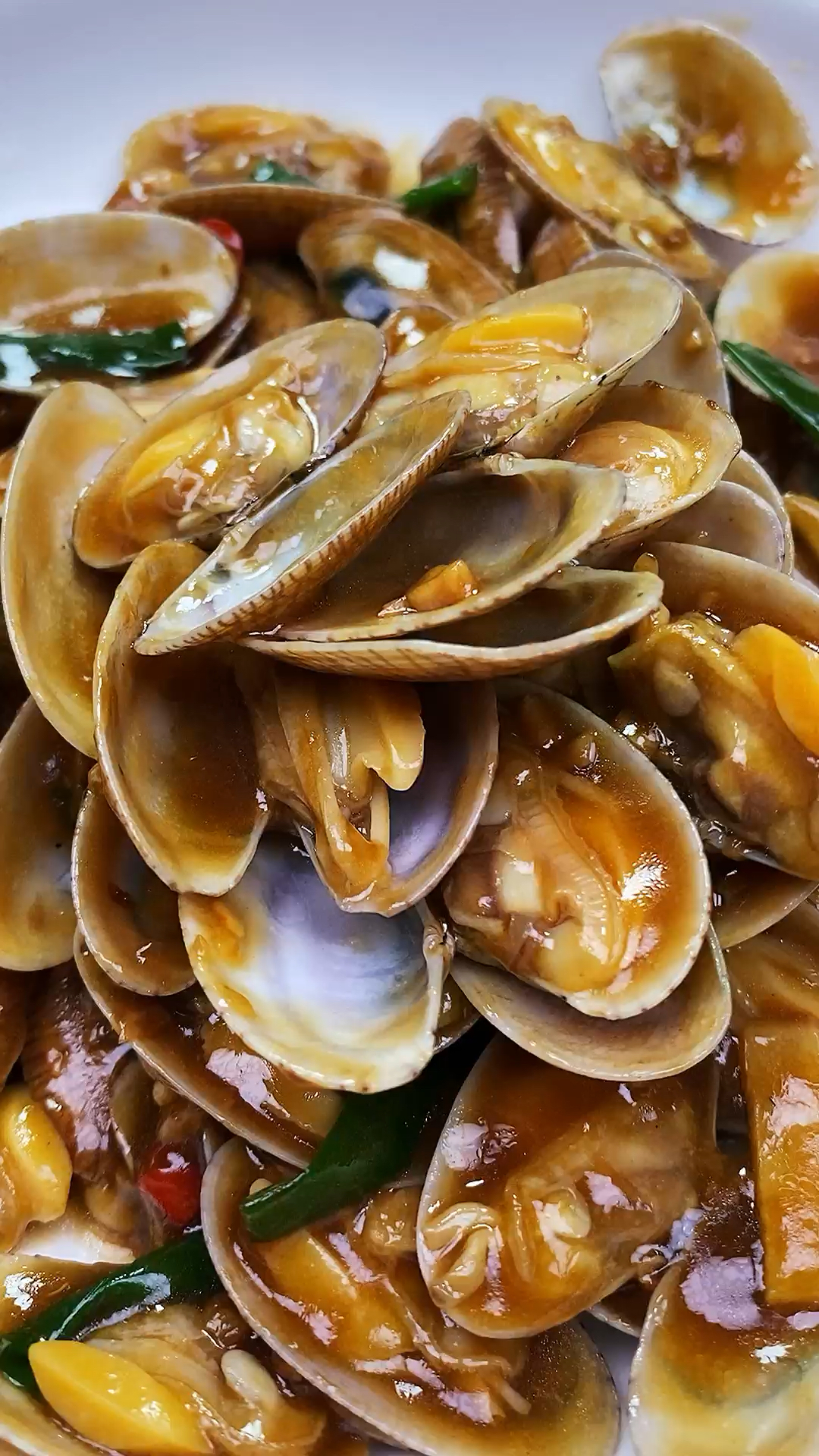 原汁原味炒花甲的做法家常菜