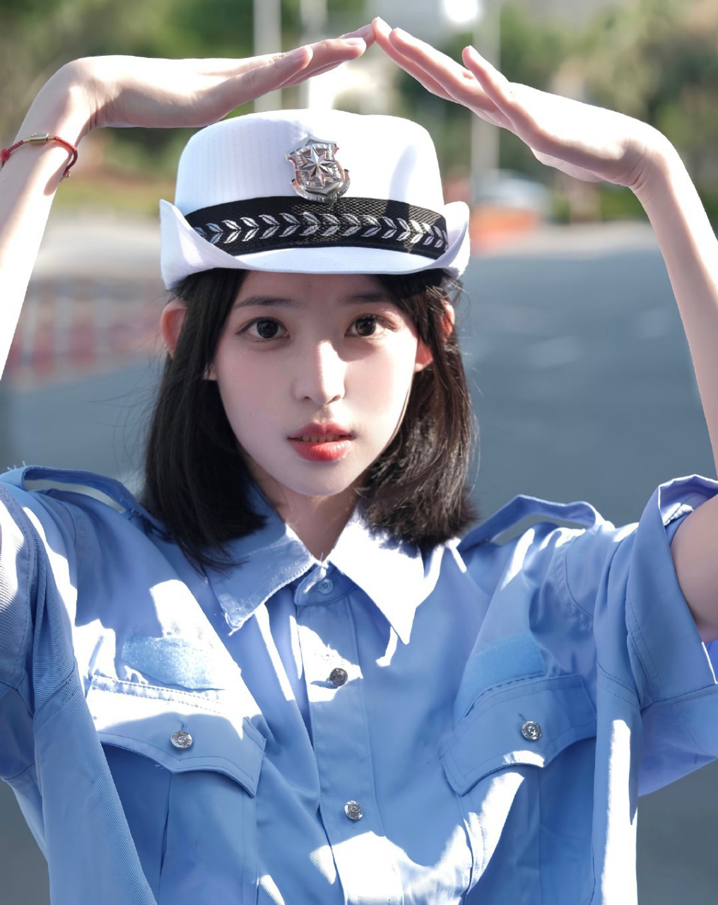 最美警花,是不是很漂亮呢?