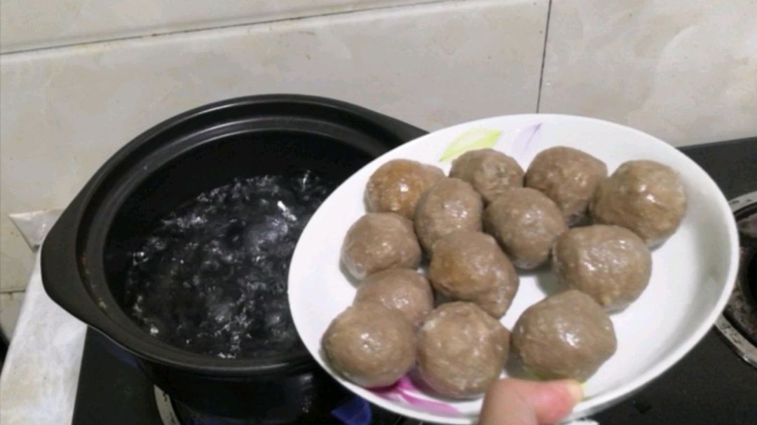 最适合夏天做的包心牛肉丸汤,既简单又快捷,小孩的最爱