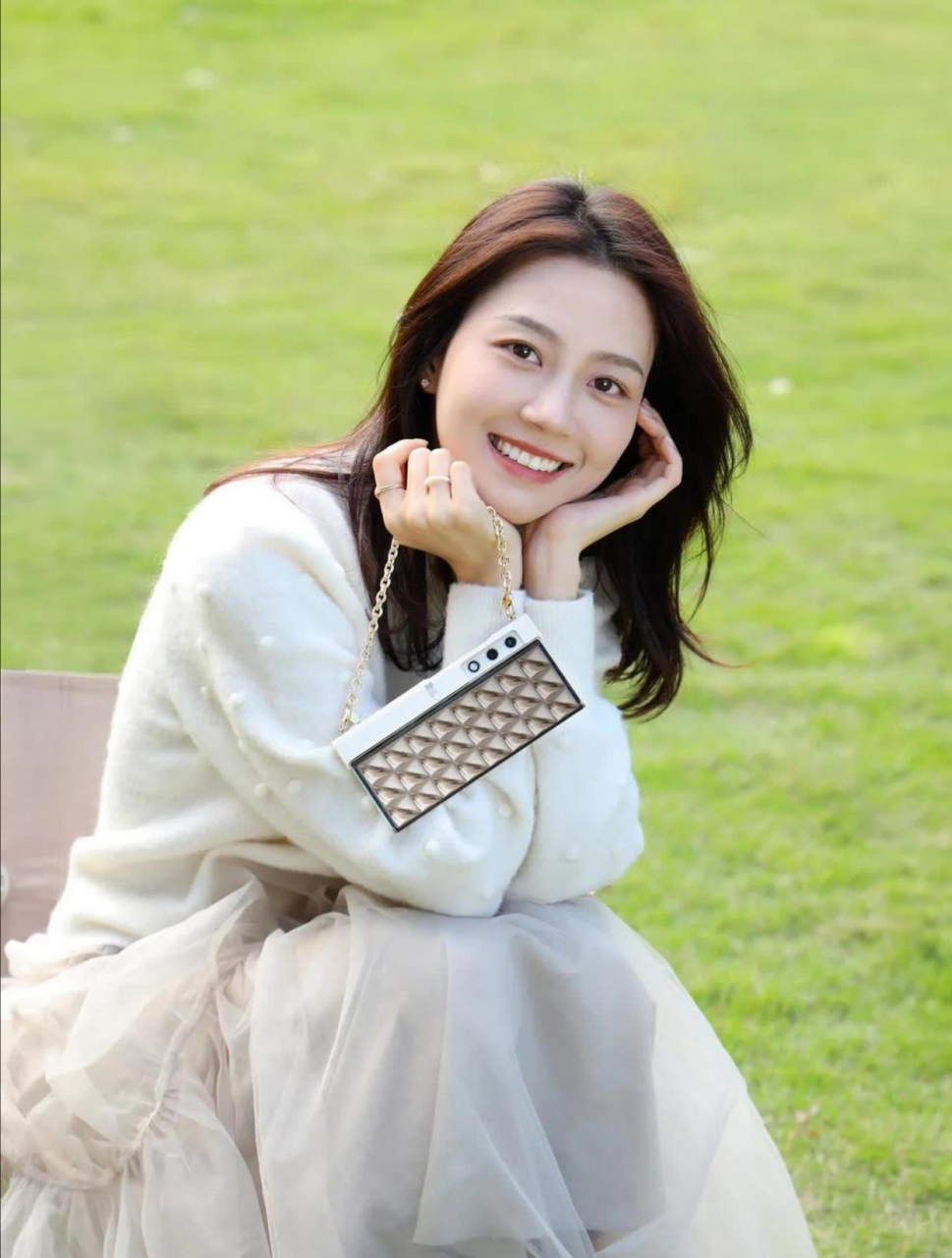 爱笑的女孩运气不会太差,多笑笑,生活更美好.