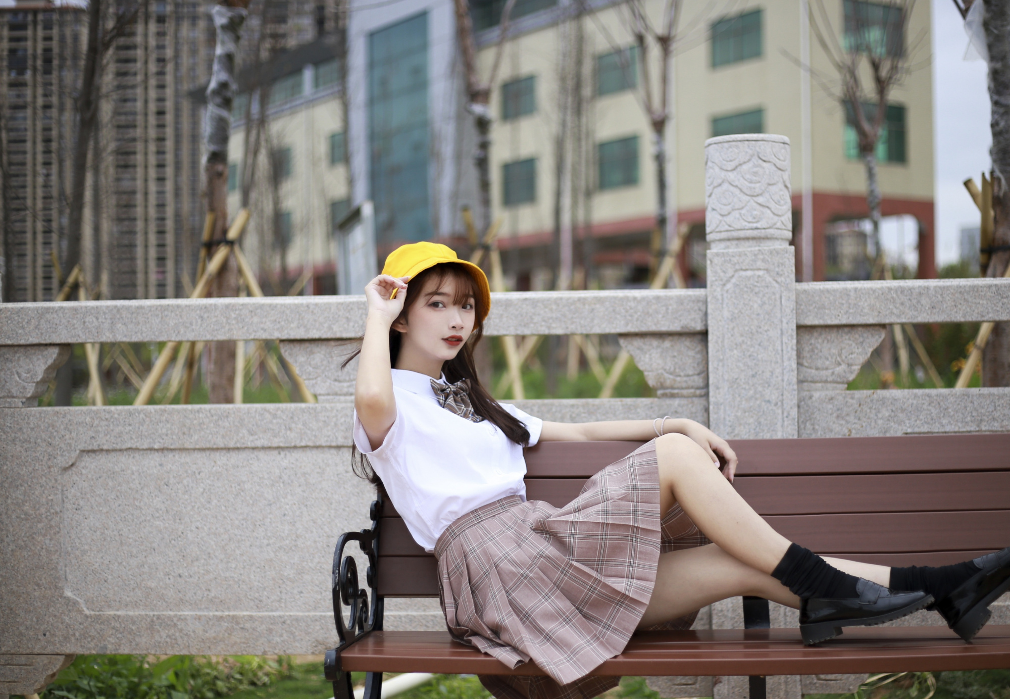 听说你找了一个jk女友,难道是这位表情俏皮的短裙jk美少女吗?