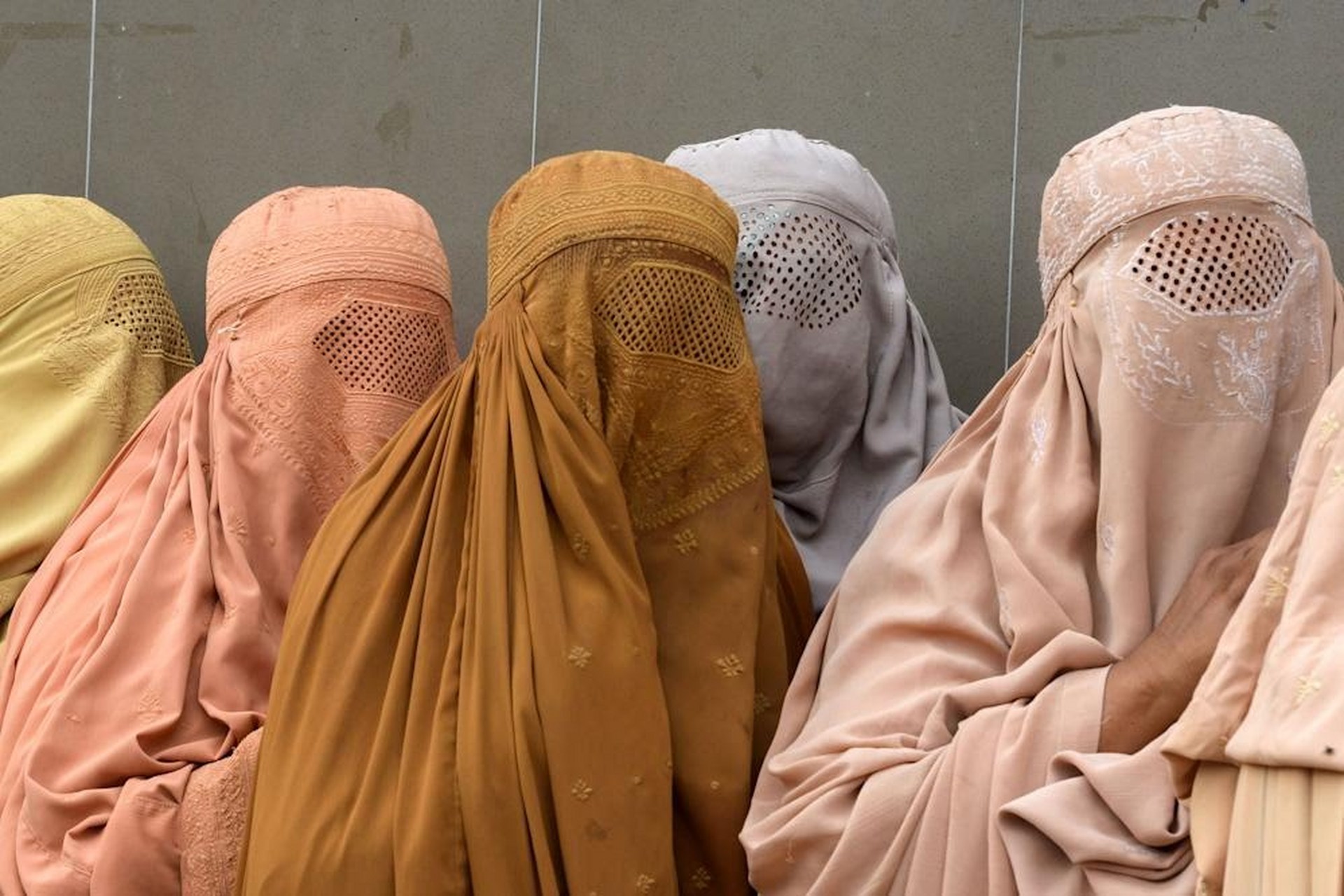 「阿富汗成为世界上女性最难生活的地方」 阿富汗女性的4禁:禁止女性