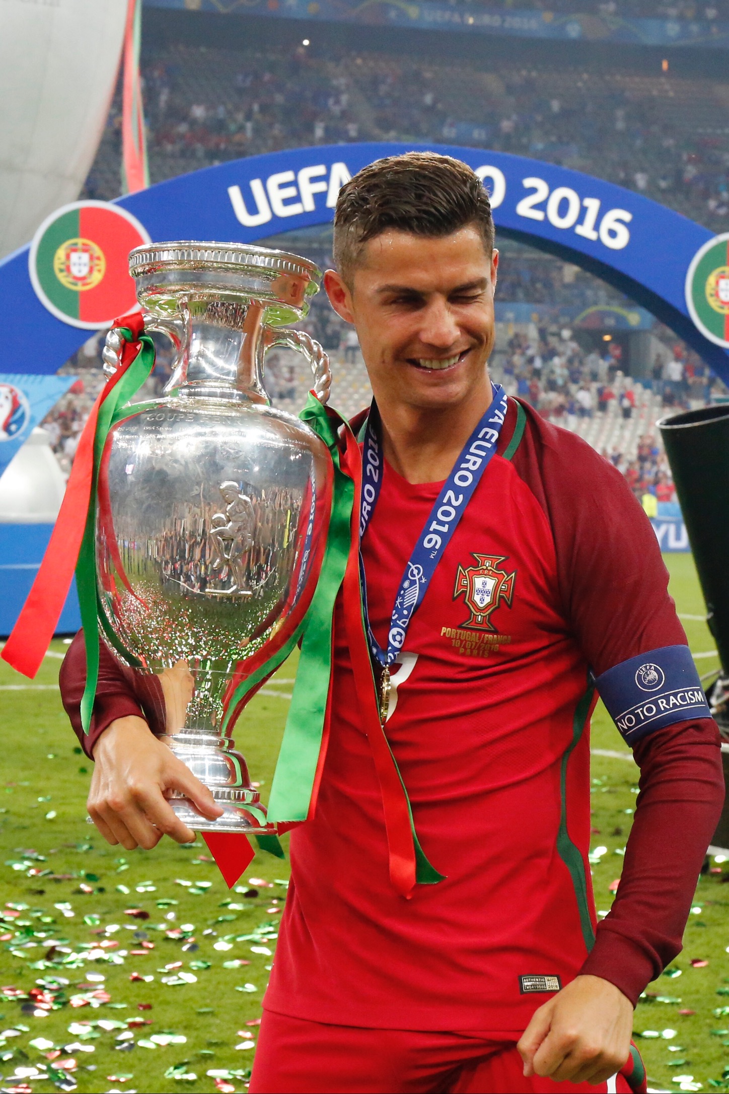 阿圭罗:c罗任意球靠运气,劳尔和本泽马比他强,梅西全在找角度