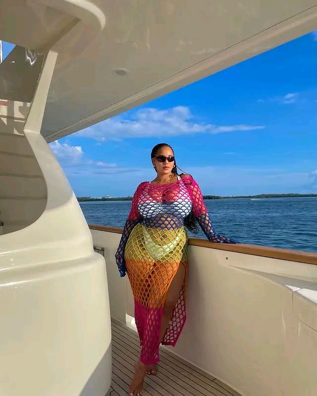 比基尼大码模特,风情万种,身材比例完美