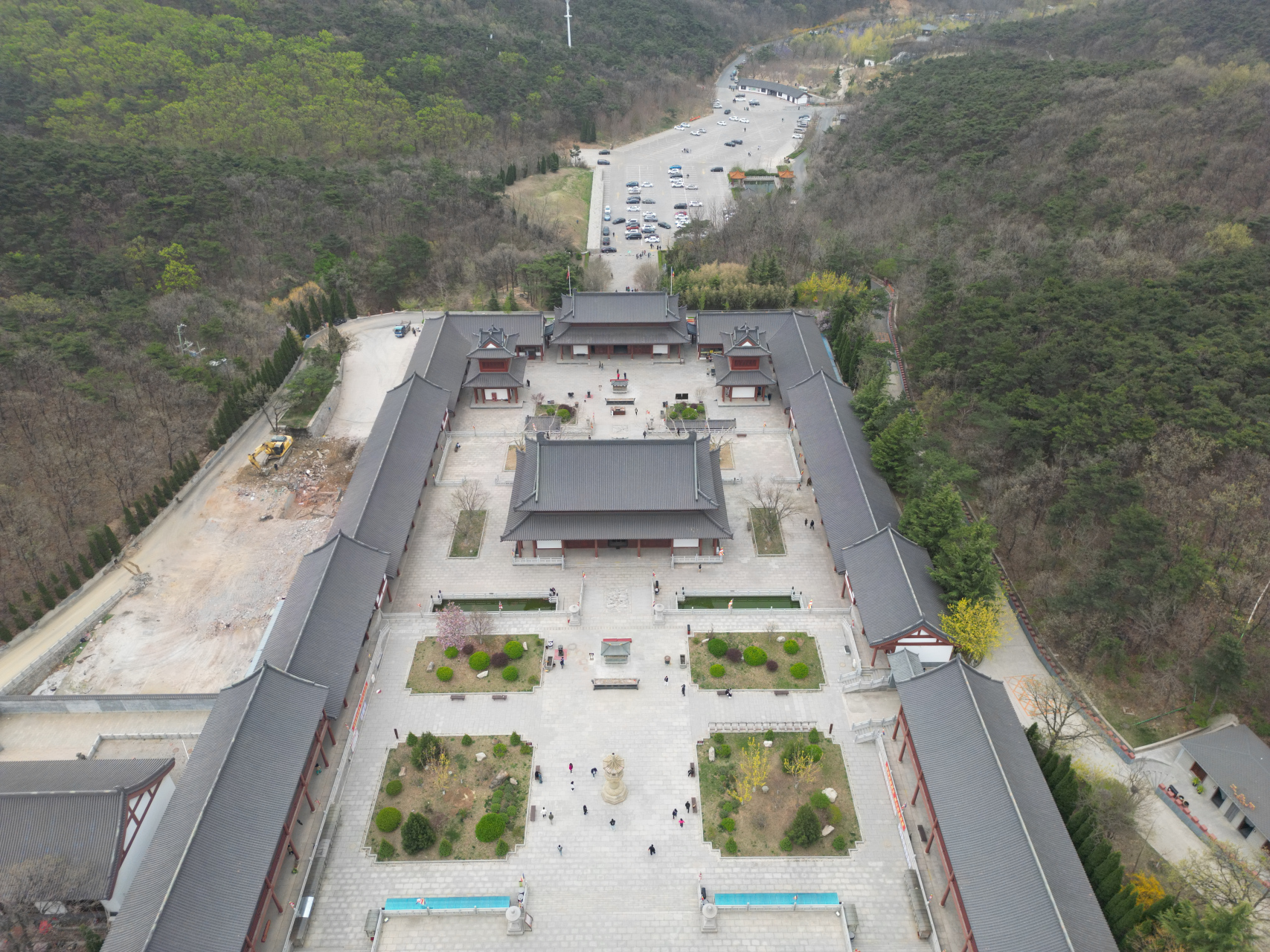 航拍大连横山寺,据说是北方最大的寺院,号称辽南第一寺,看看壮观吧