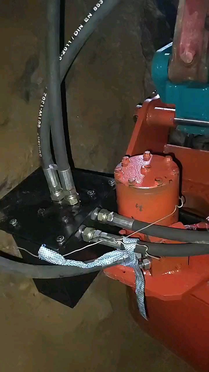 微挖旋转液压切割锯液压圆盘锯液压开山锯厂家