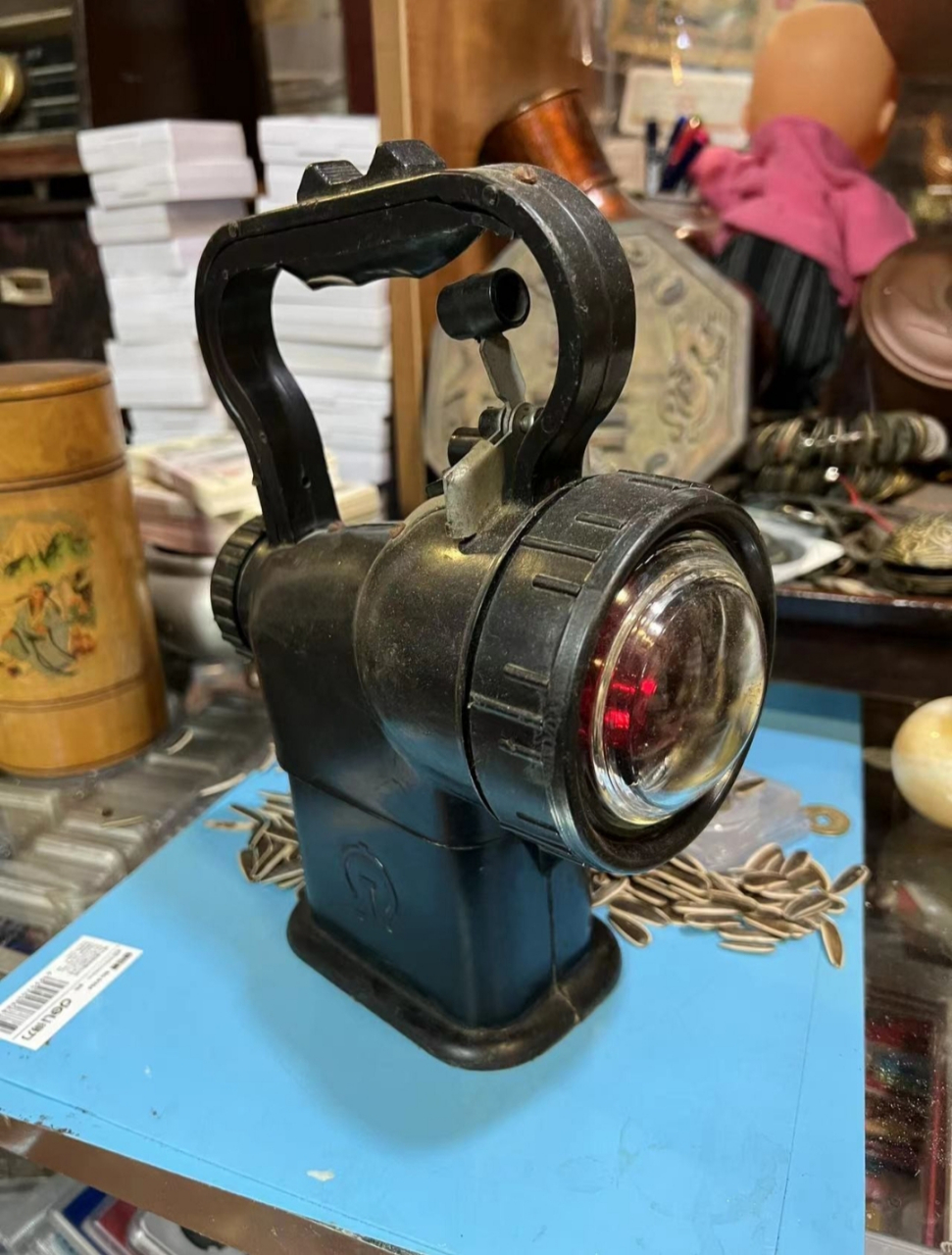 收到一个上个世纪五六七八年代铁路信号灯,手提式信号灯,红灯停 绿灯