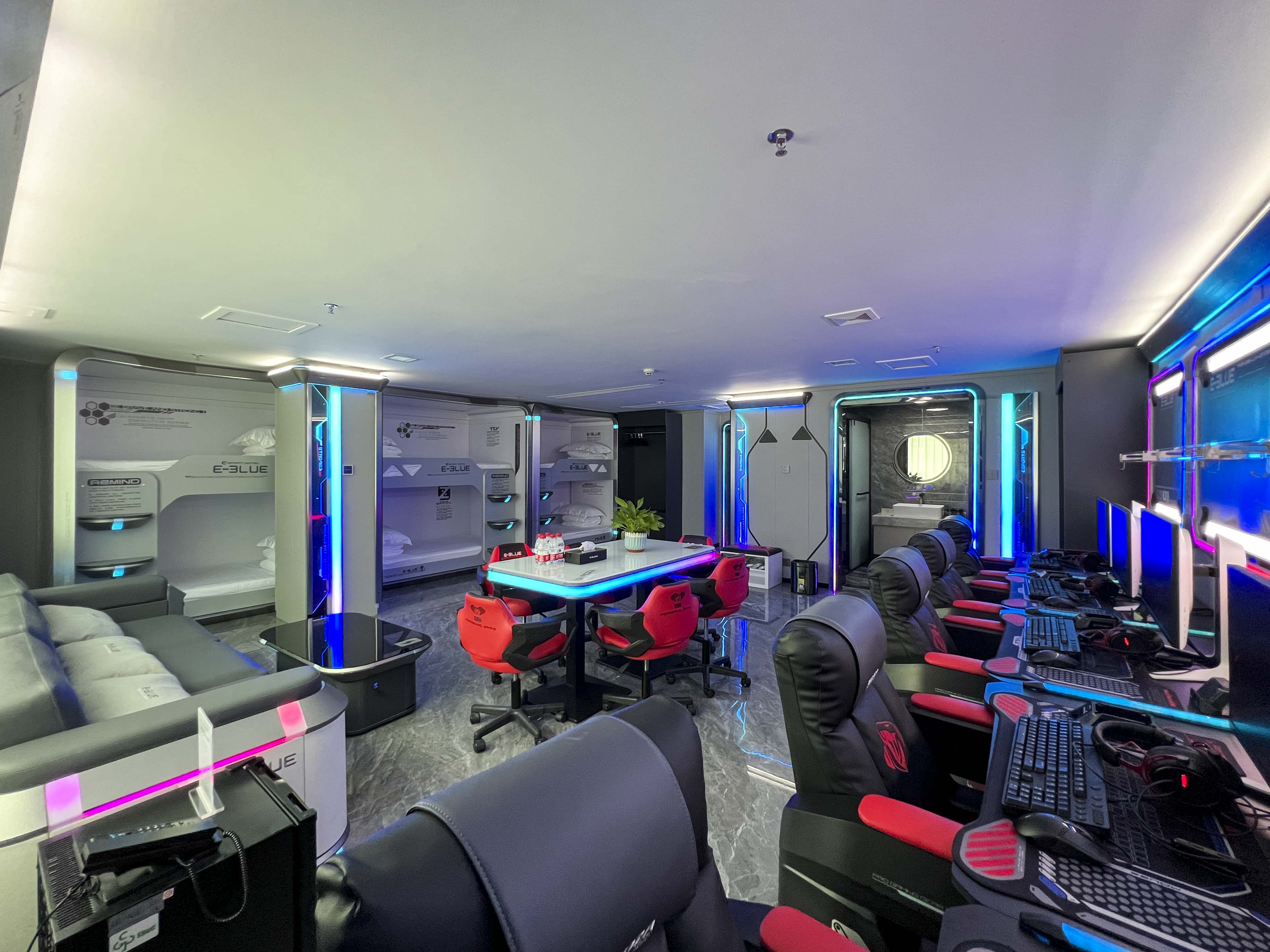 电竞迷的快乐星球|三亚电竞主题酒店