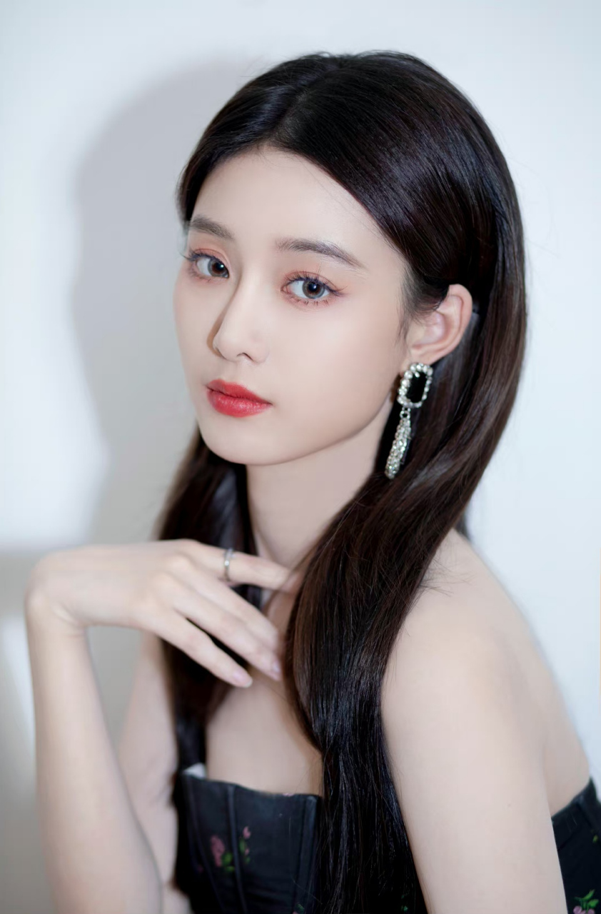 徐艺洋# 清纯妩媚,唯美浪漫