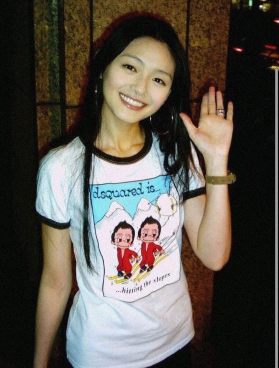 大s年轻时候的颜 很多人不觉得大s好看,但她长的很舒服,无论在她那个