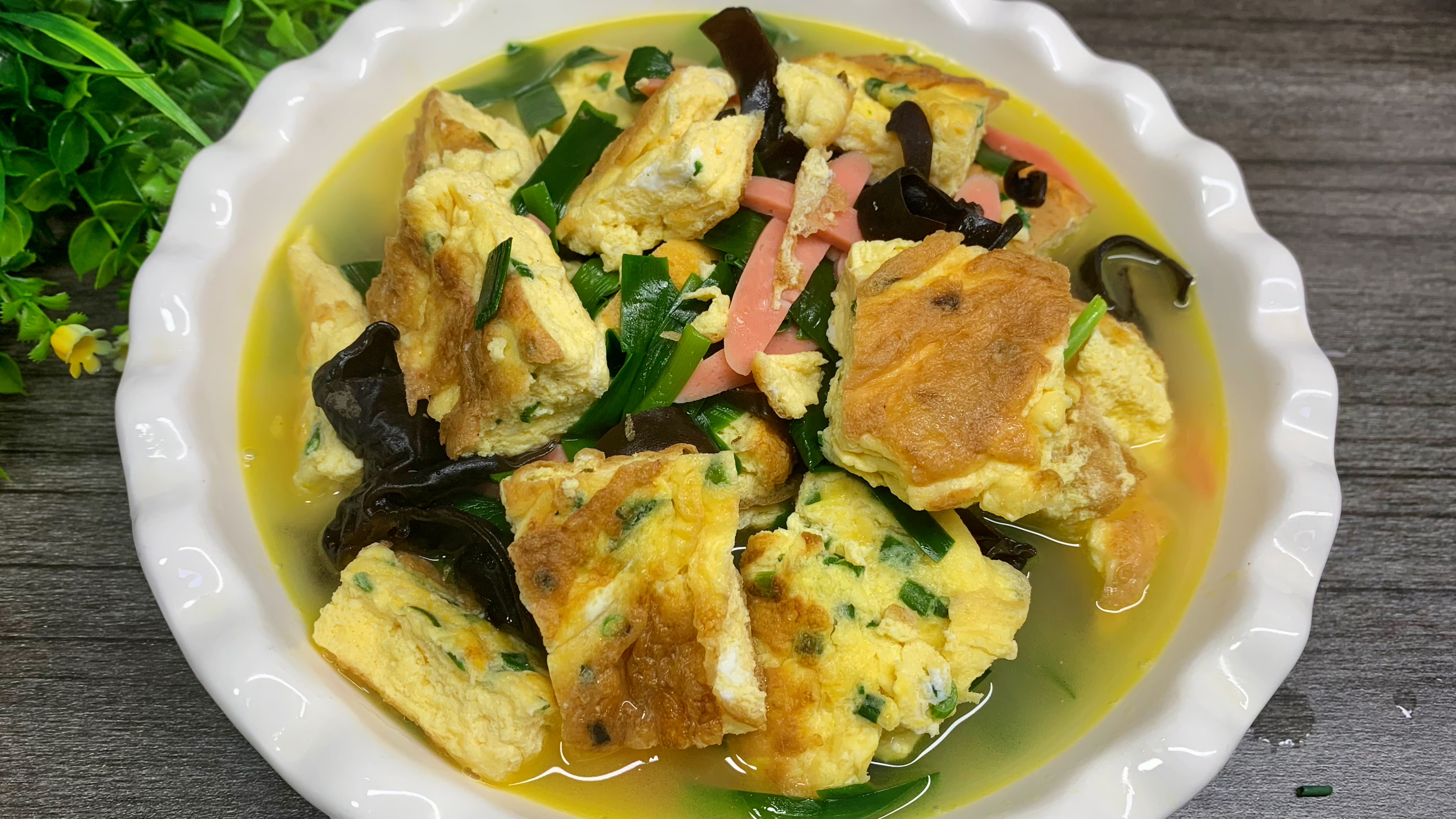苏北盐城农家特色菜,八大碗菜系中的涨蛋糕,味道浓香鲜美又好吃