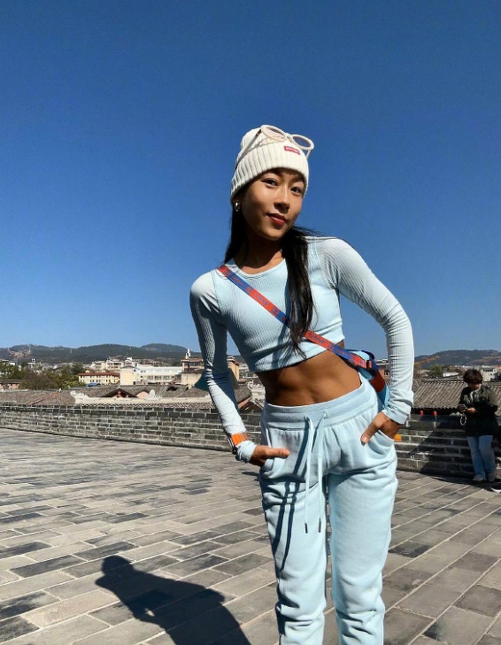 看到吉克隽逸的腹肌,才知道她有多优秀