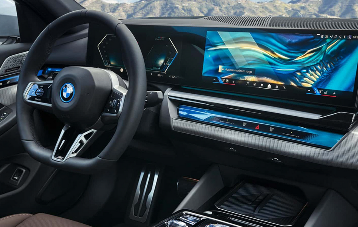 宝马i5电动新时代,华丽转身引领潮流,科技与豪华完美融合