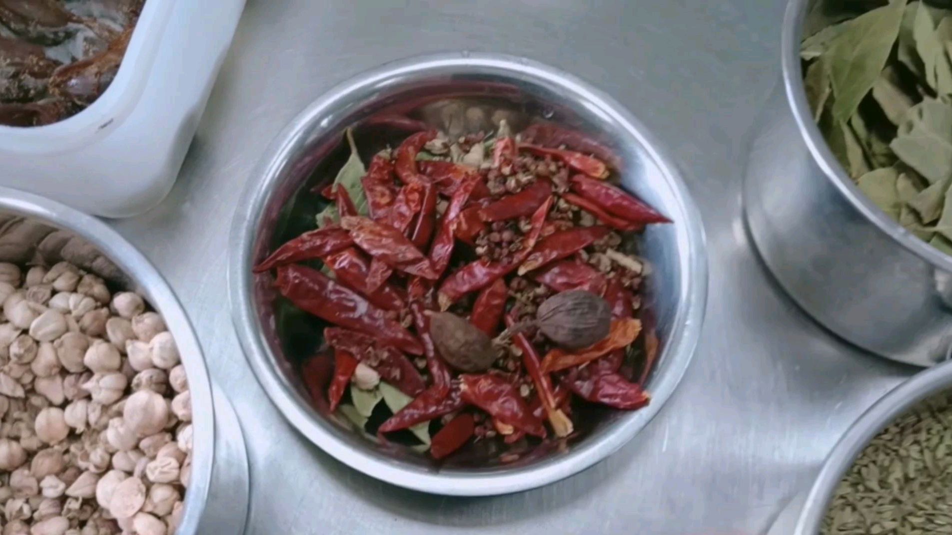 饭店煮的瘦肉为什么不柴,严厨今天教你诀窍,记得收藏