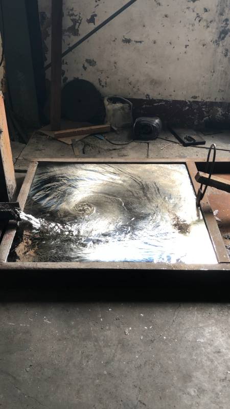 铅融化以后铅水,山东鹏博防辐射材料有限公司-度小视