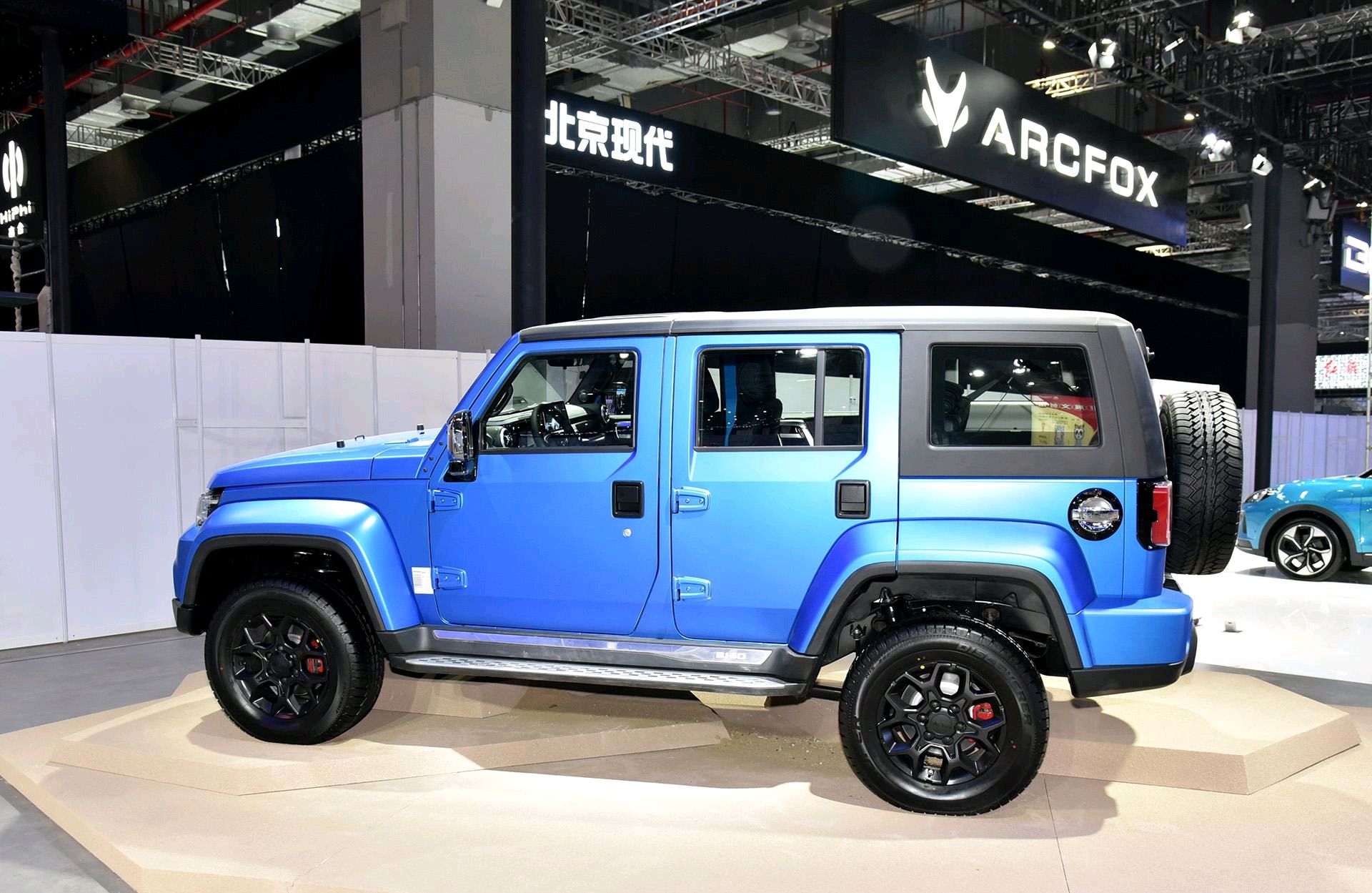 致敬北汽bj212,个性版北汽bj40来袭,2.0t 四驱,比吉姆尼帅气!