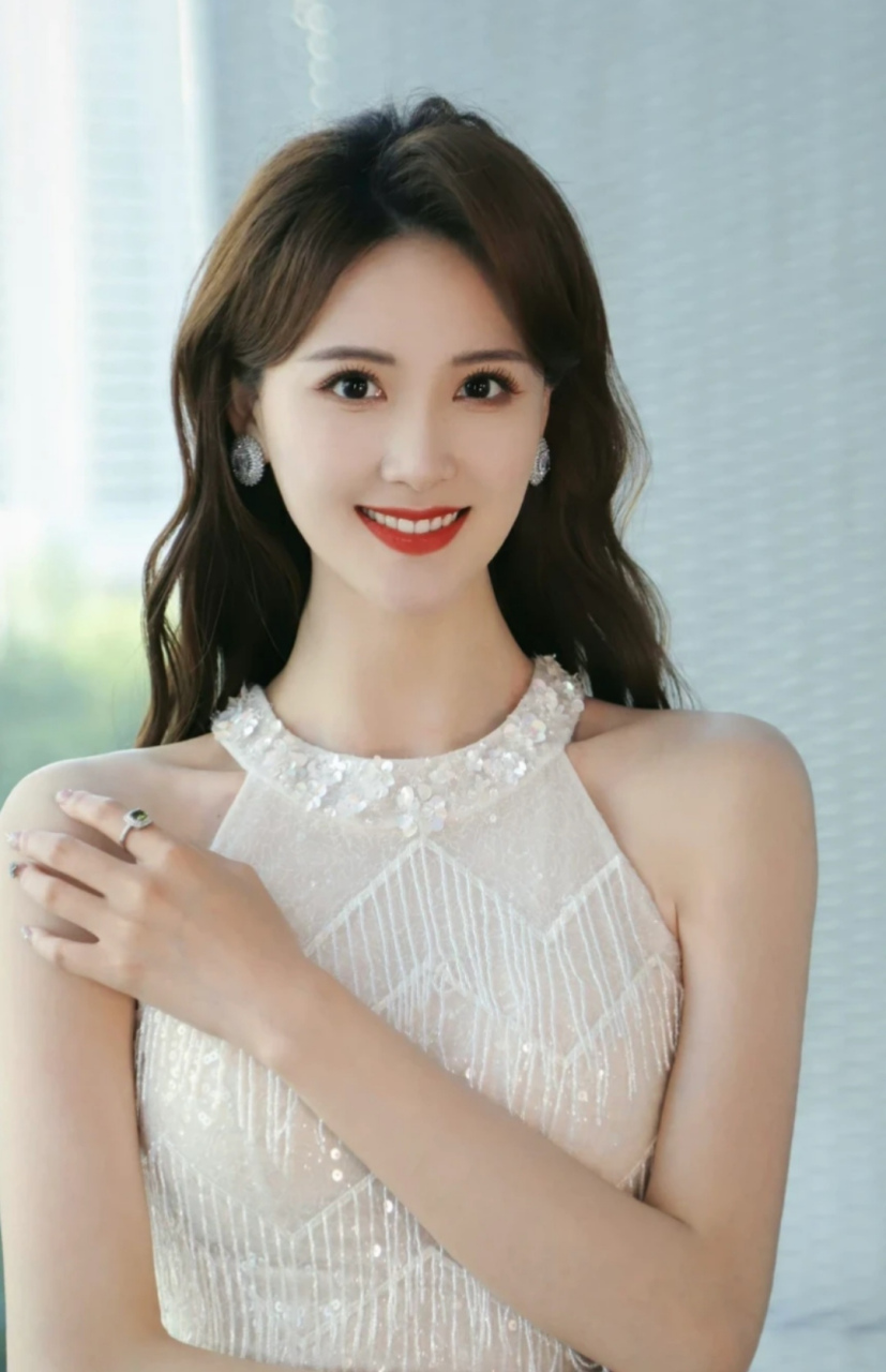 李丹儿好美好漂亮啊