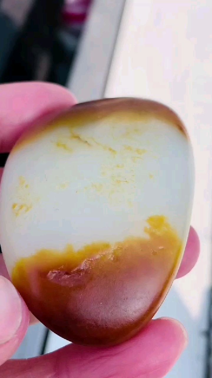 和田玉籽料天地皮