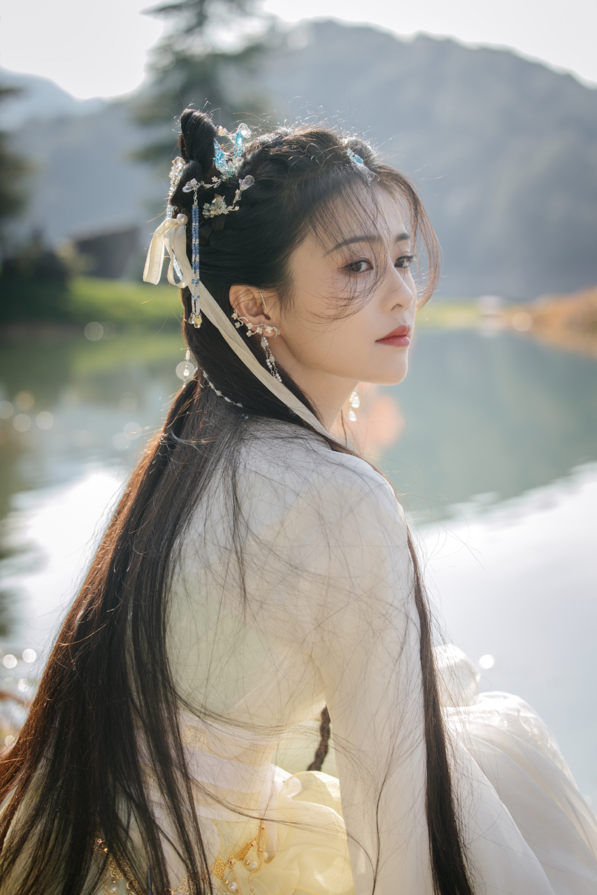 白鹿&黎苏苏 明眸皓齿 巧笑嫣然 是美人也 #长月烬明