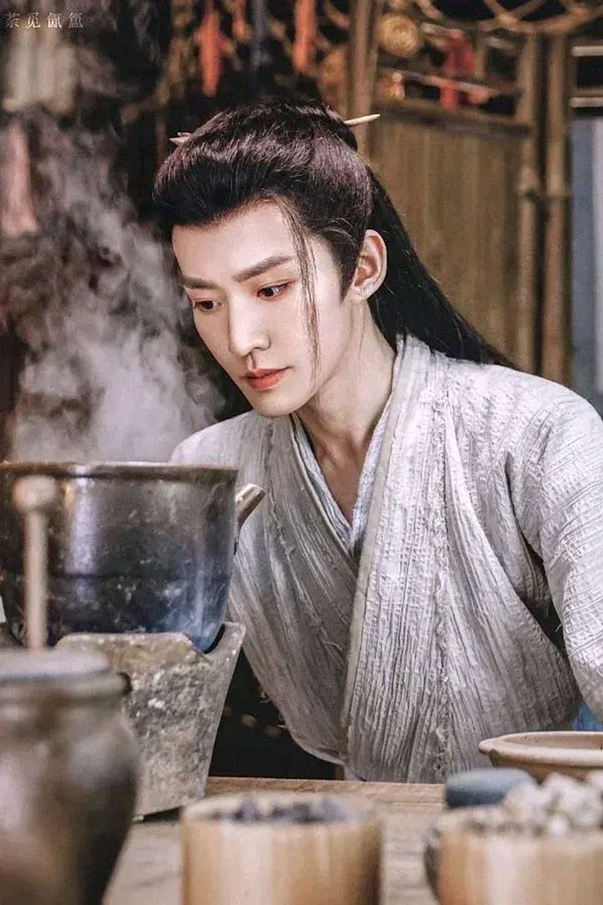 退婚;实际上璟一回去就和奶奶提了退婚这事,但奶奶用了缓兵之计.