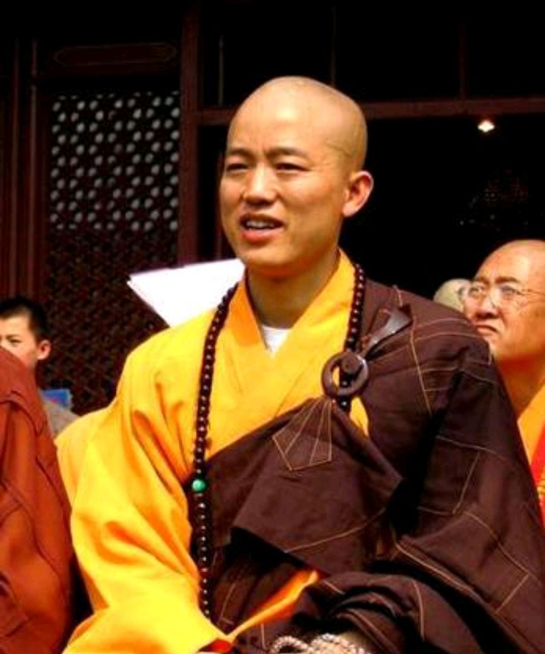 当代佛教大事:梦参长老讲解过华严经,明海大和尚正在讲华严经疏