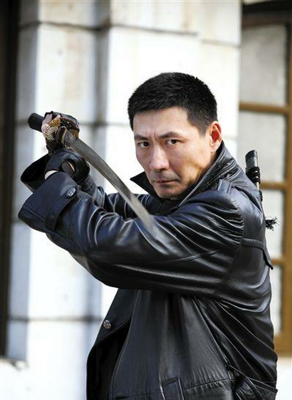 燕双鹰的枪里有多少子弹,取决于他想开多少枪.