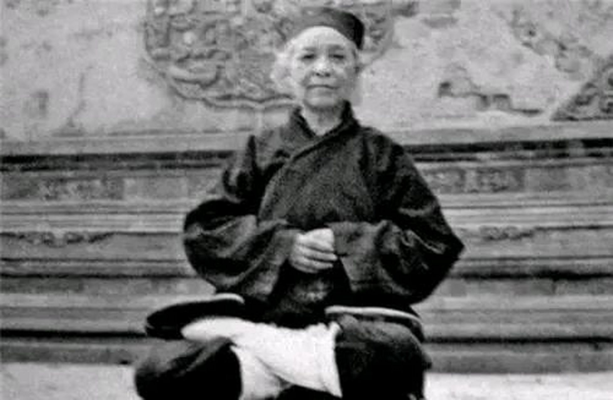 在道教当中,还真出现了返老还童的实例:李诚玉,1885年(光绪10年)出生