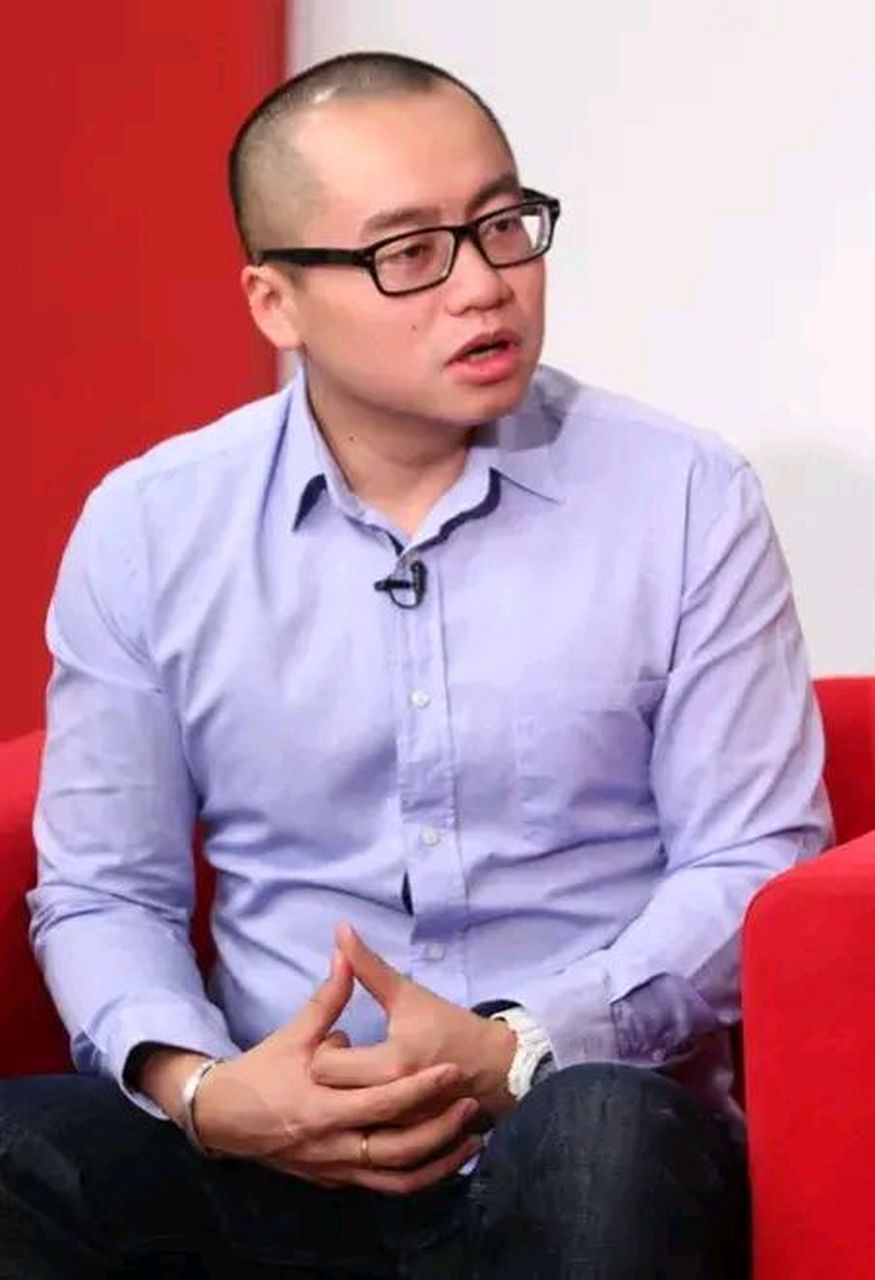 著名篮球评论员王猛曾说道:周琦新疆队跟篮协这事,其实不是篮球的事