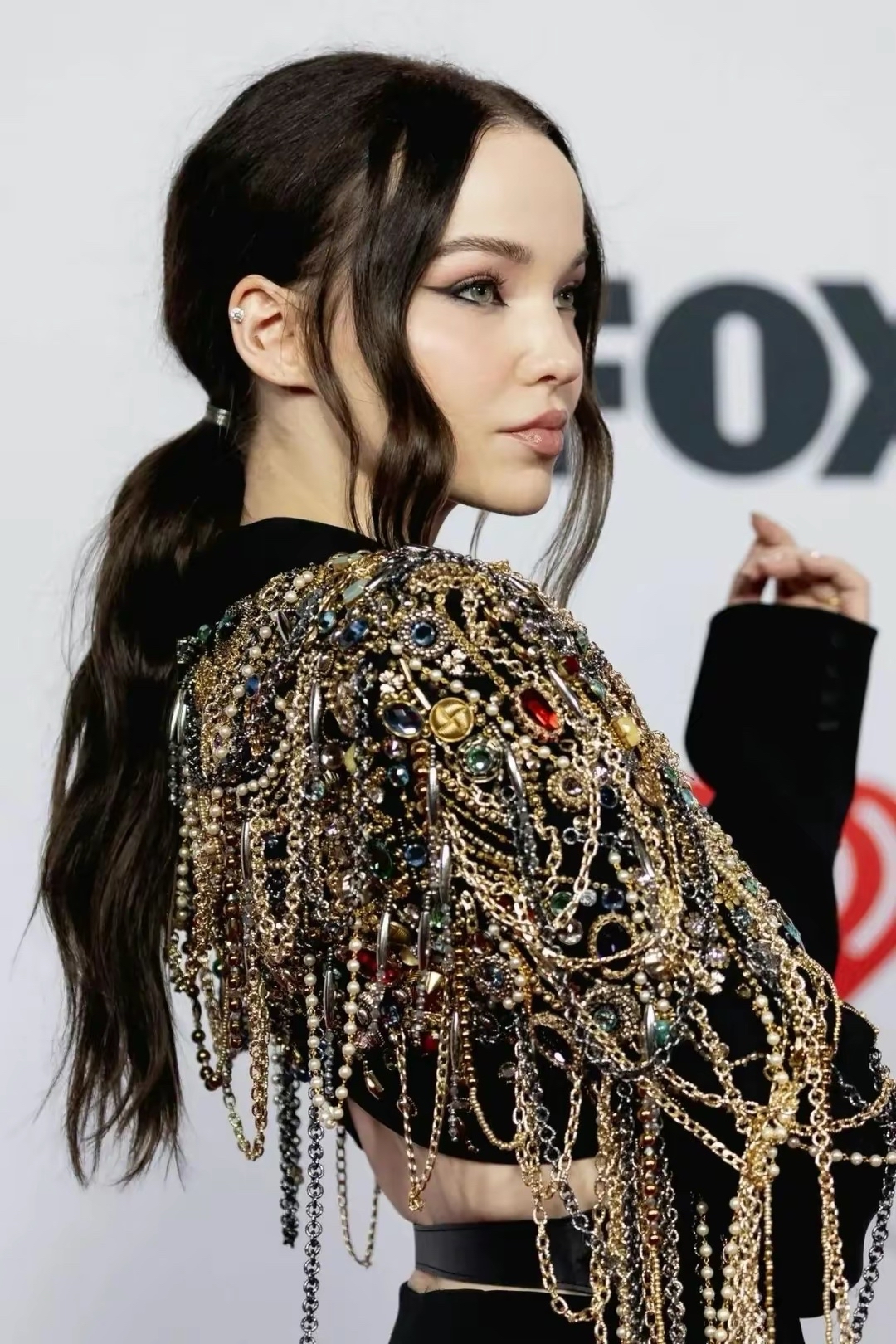 模特德芙·卡梅隆的时尚美照,美丽动人,魅力无限