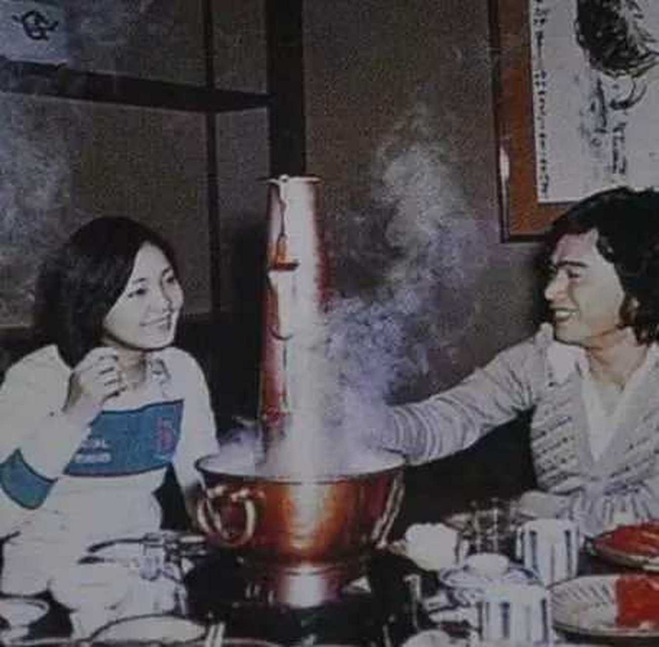 【请邓丽君吃火锅的国外明星森进一】 #明星综艺娱乐#  从邓丽君的