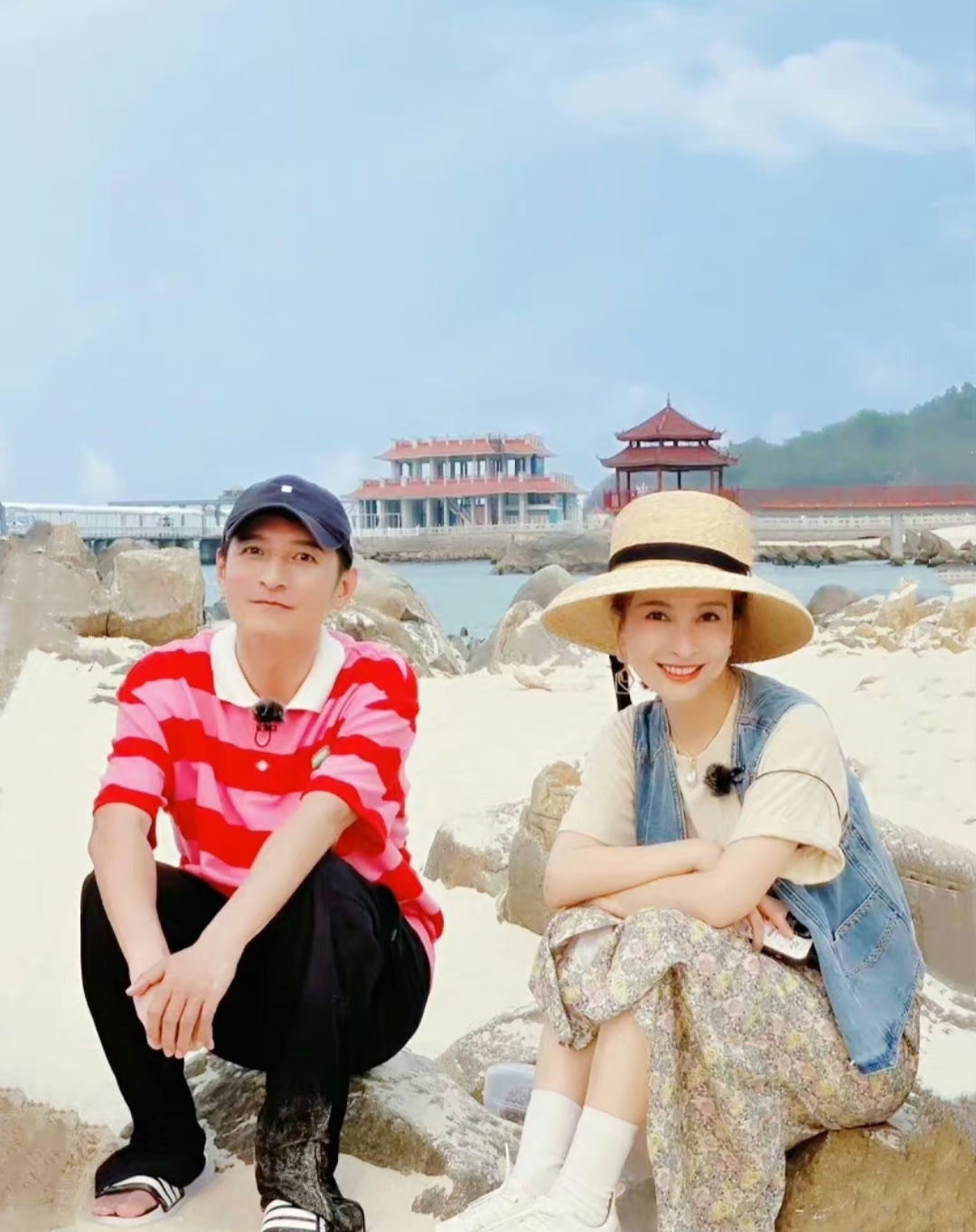 祝他们录制顺利玩得开心~ 吴昕李维嘉同框