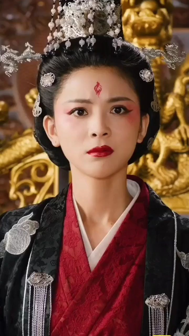 《大御儿之烛阴女王》