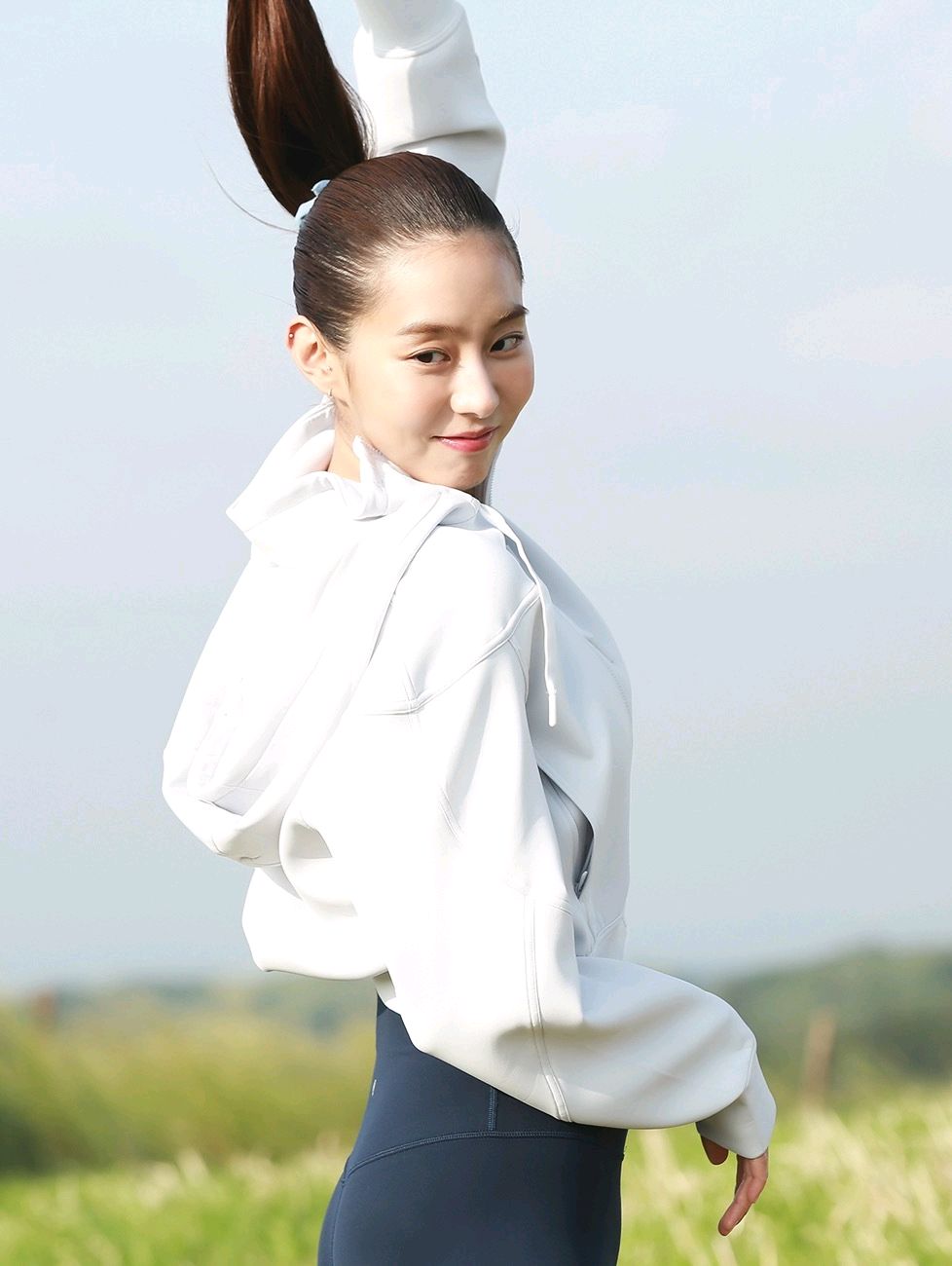 韩国女星金宥真的名品身材,不需要任何修饰的健康美