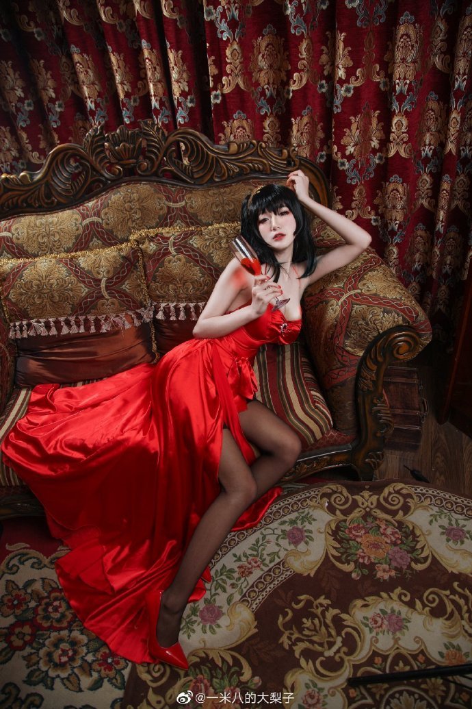 一米八的大梨子24fa图片，完美大凤婚纱欣赏！