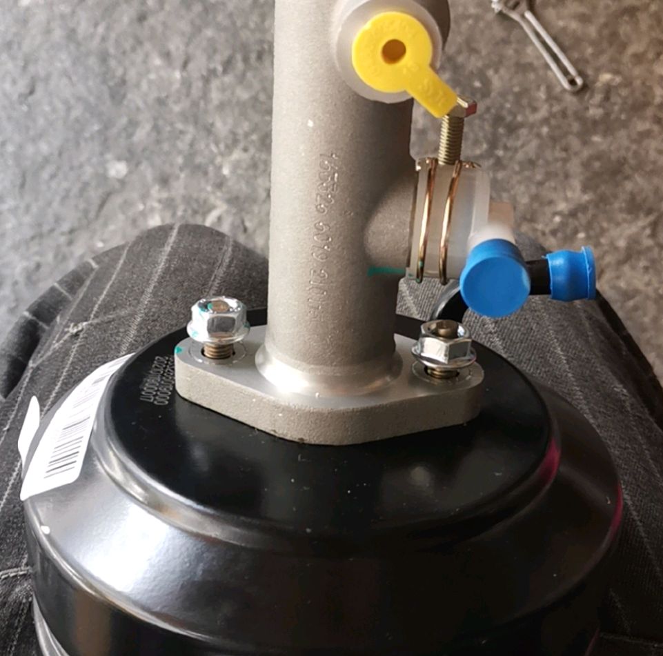 货车离合器总泵