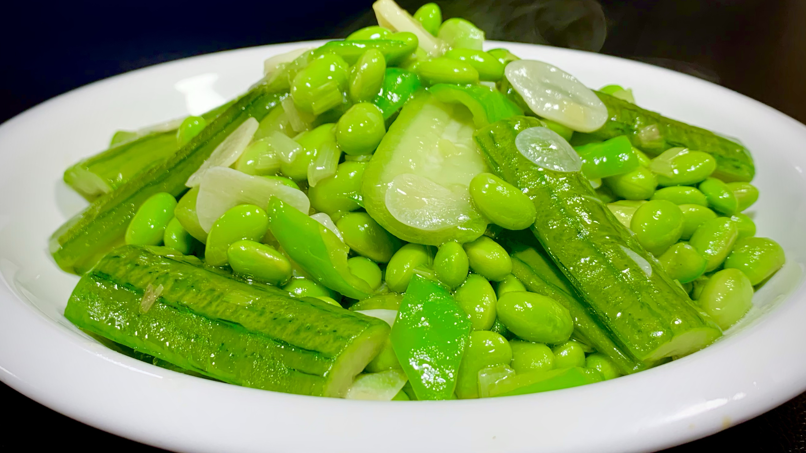 丝瓜炒毛豆别再直接下锅炒,掌握这几个小技巧,轻松做到翠绿好吃