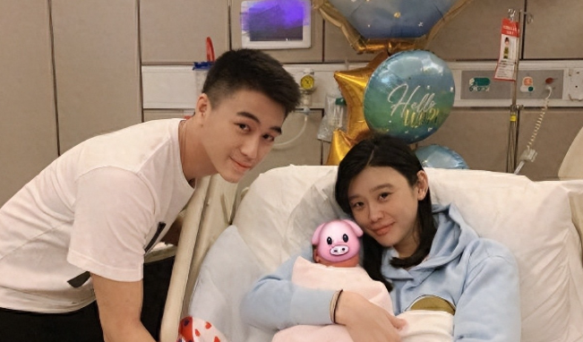 郭碧婷一张泳照,成豪门儿媳照妖镜!谁过的好,谁被排挤全照出来